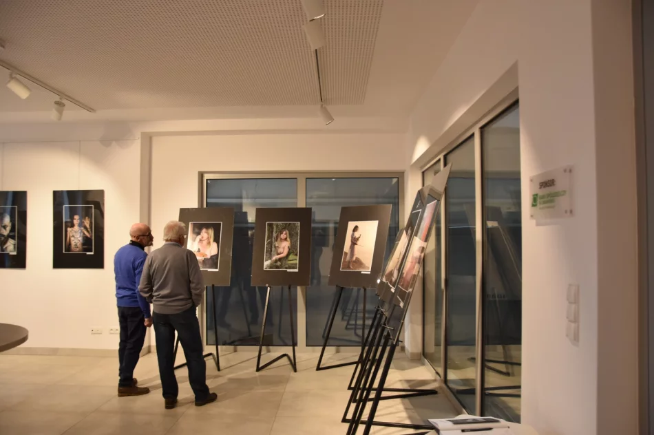 Artyści o ciele i fotografii. Finisaż wystawy - zdjęcie 2