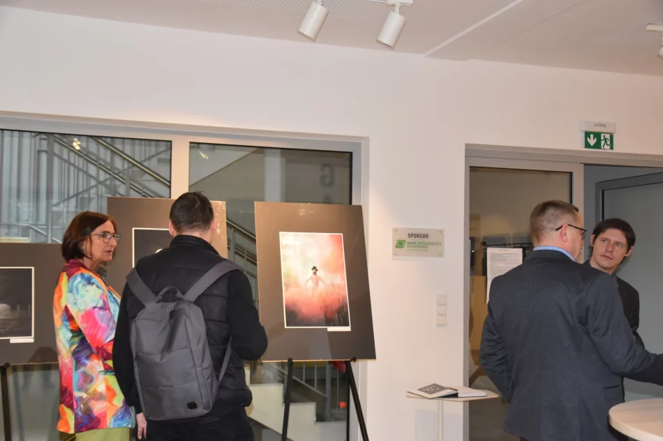 Artyści o ciele i fotografii. Finisaż wystawy - zdjęcie 9