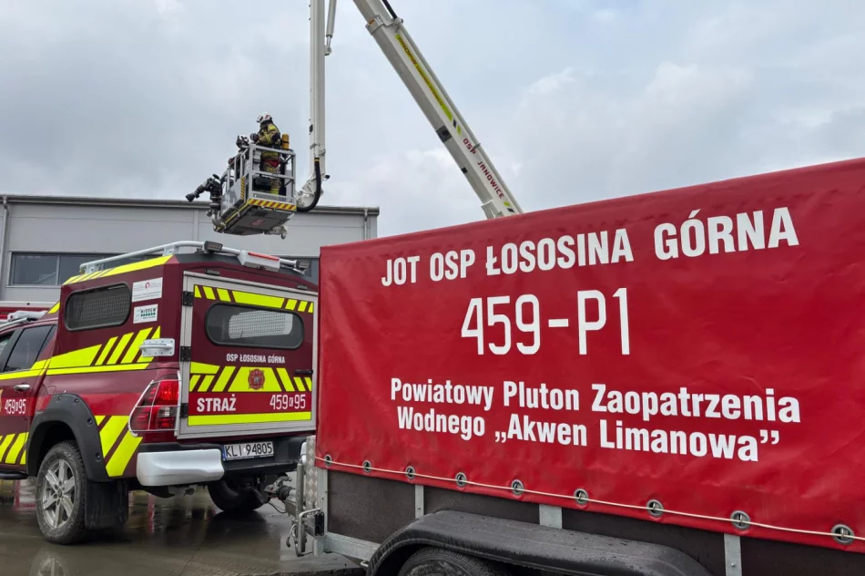Strażacy walczyli z ogniem, kwasem i wysokością (ZDJĘCIA) - zdjęcie 7