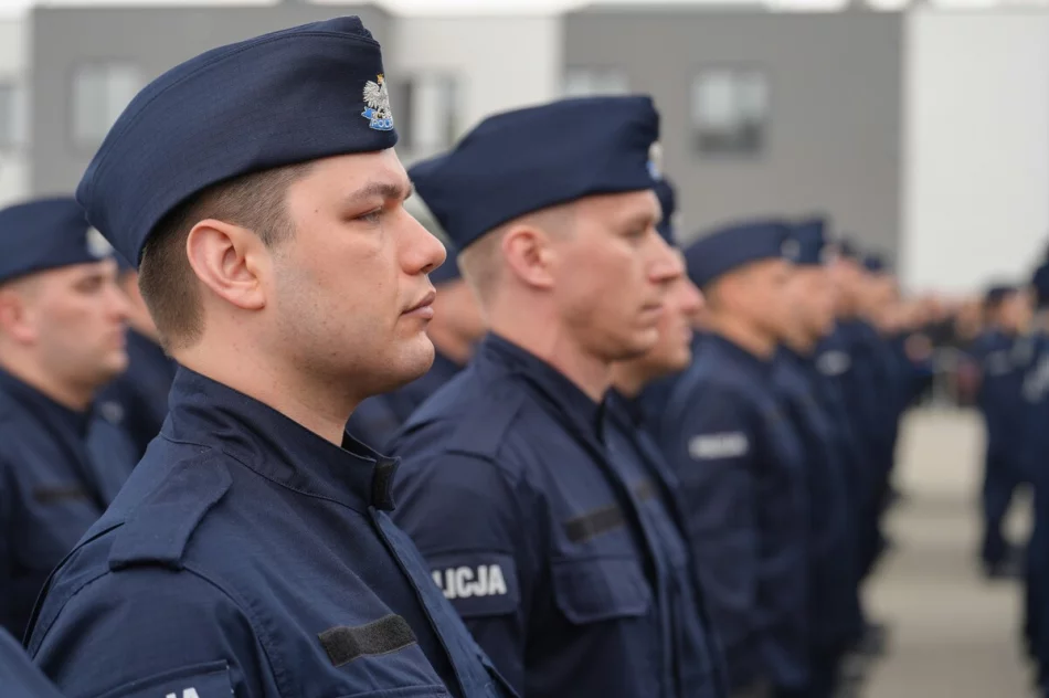 Nowi policjanci w garnizonie. Sześciu trafi do Limanowej - zdjęcie 5