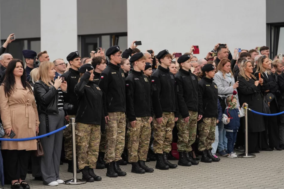 Nowi policjanci w garnizonie. Sześciu trafi do Limanowej - zdjęcie 7