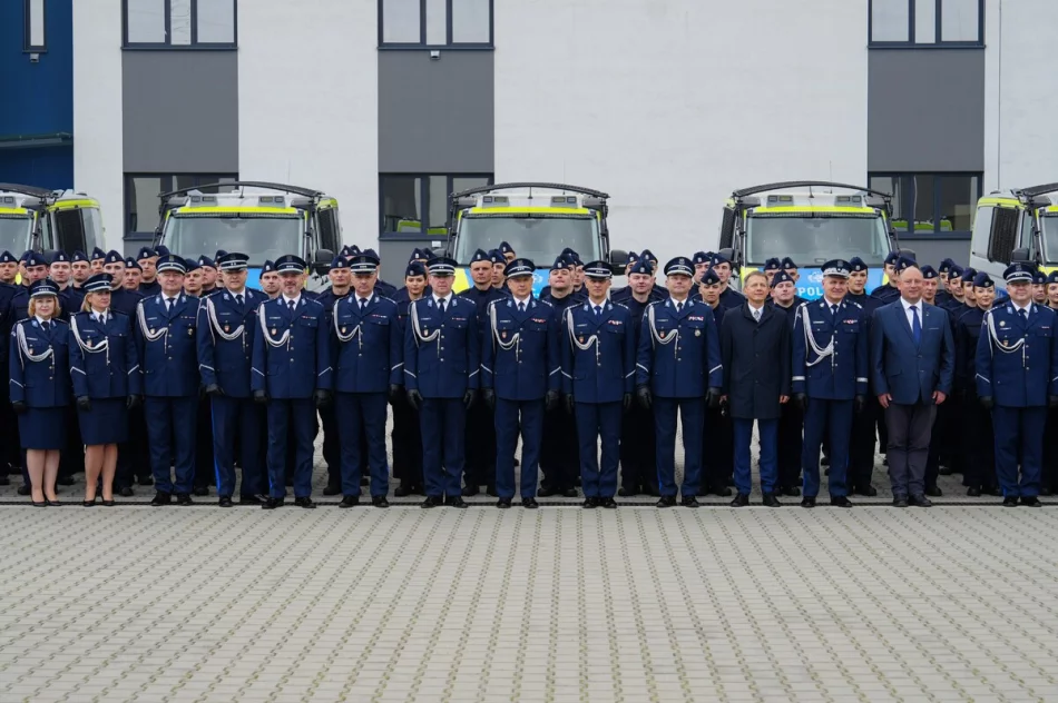 Nowi policjanci w garnizonie. Sześciu trafi do Limanowej - zdjęcie 17