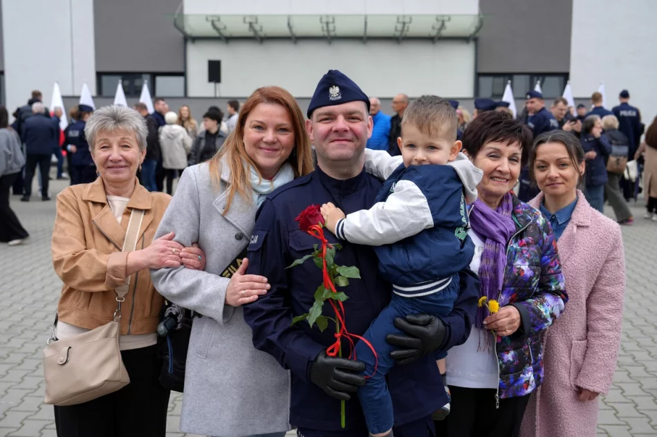 Nowi policjanci w garnizonie. Sześciu trafi do Limanowej - zdjęcie 19