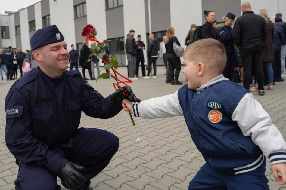 Nowi policjanci w garnizonie. Sześciu trafi do Limanowej - zdjęcie 20