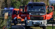 Pożar zabudowań gospodarczych, strażacy ratowali zagrożony dom - zdjęcie 2