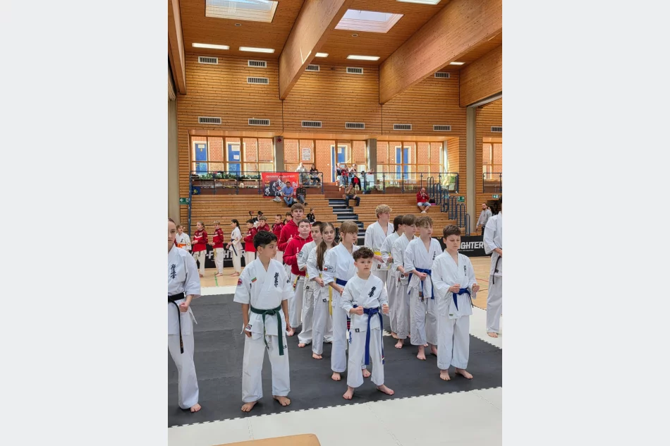 5 złotych medali i 1 srebrny dla zawodników Limanowskiego Klubu Kyokushin Karate w Schweinfurt w Niemczech - zdjęcie 6