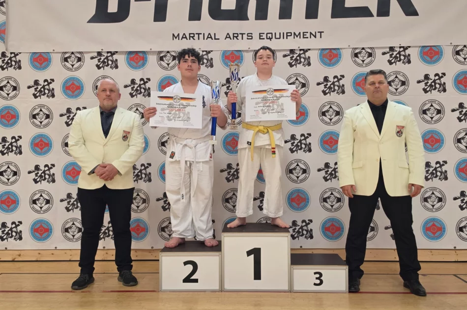 5 złotych medali i 1 srebrny dla zawodników Limanowskiego Klubu Kyokushin Karate w Schweinfurt w Niemczech - zdjęcie 10