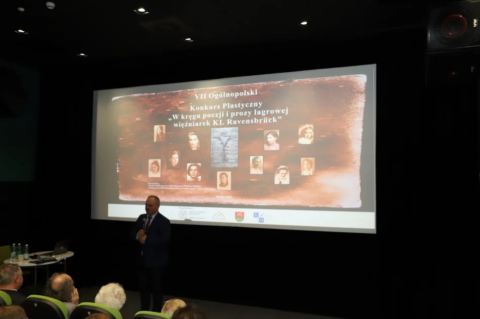 Uroczystość podsumowania VII Ogólnopolskiego Konkursu Plastycznego Ravensbrück - zdjęcie 9