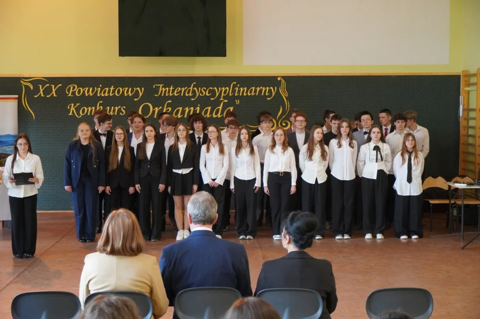 Najzdolniejsi ósmoklasiści zmierzyli się w jubileuszowej „Orkaniadzie” - zdjęcie 2