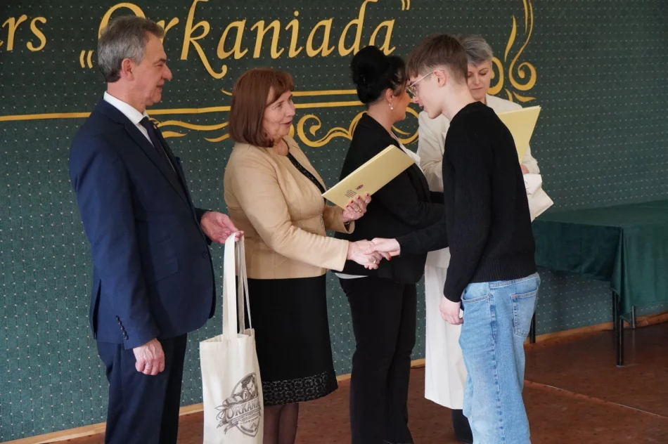 Najzdolniejsi ósmoklasiści zmierzyli się w jubileuszowej „Orkaniadzie” - zdjęcie 13