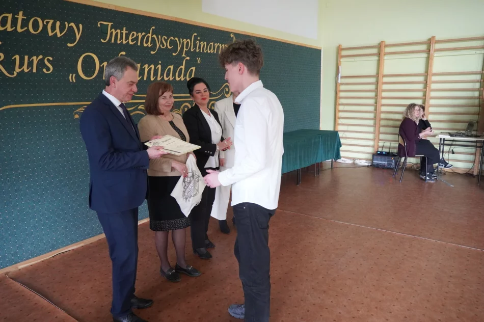 Najzdolniejsi ósmoklasiści zmierzyli się w jubileuszowej „Orkaniadzie” - zdjęcie 15