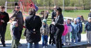 “Kolejowe” sadzonki przy ścieżce zdrowia - zdjęcie 2