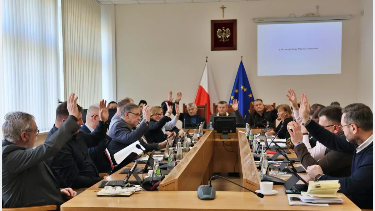 “W błocie po kolana, między koparkami”. Radni obawiają się powtórki 