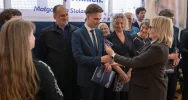Szkoła uroczyście pożegnała maturzystów (ZDJĘCIA) - zdjęcie 5