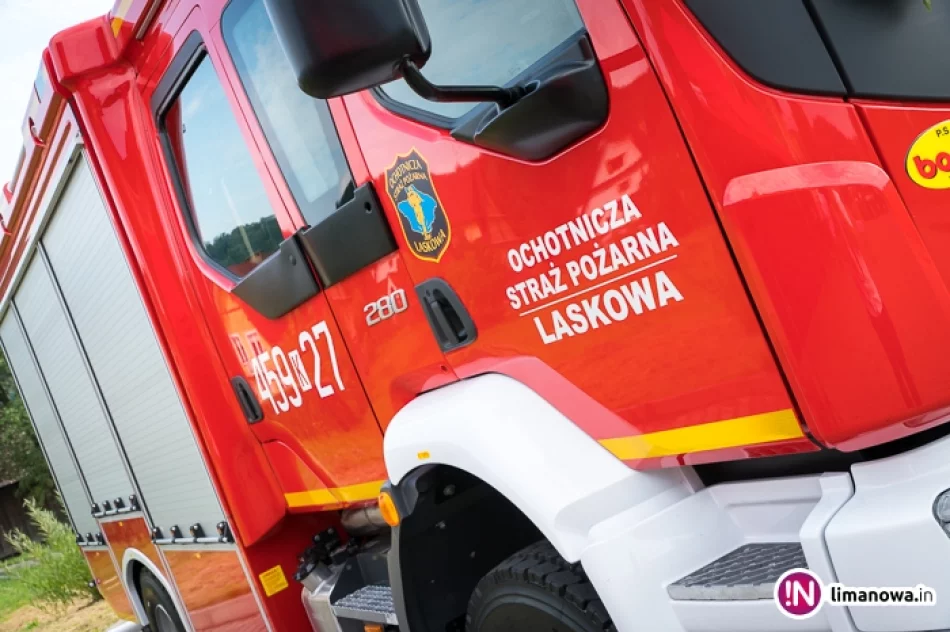 Przekazanie nowego samochodu dla OSP Laskowa - zdjęcie 13