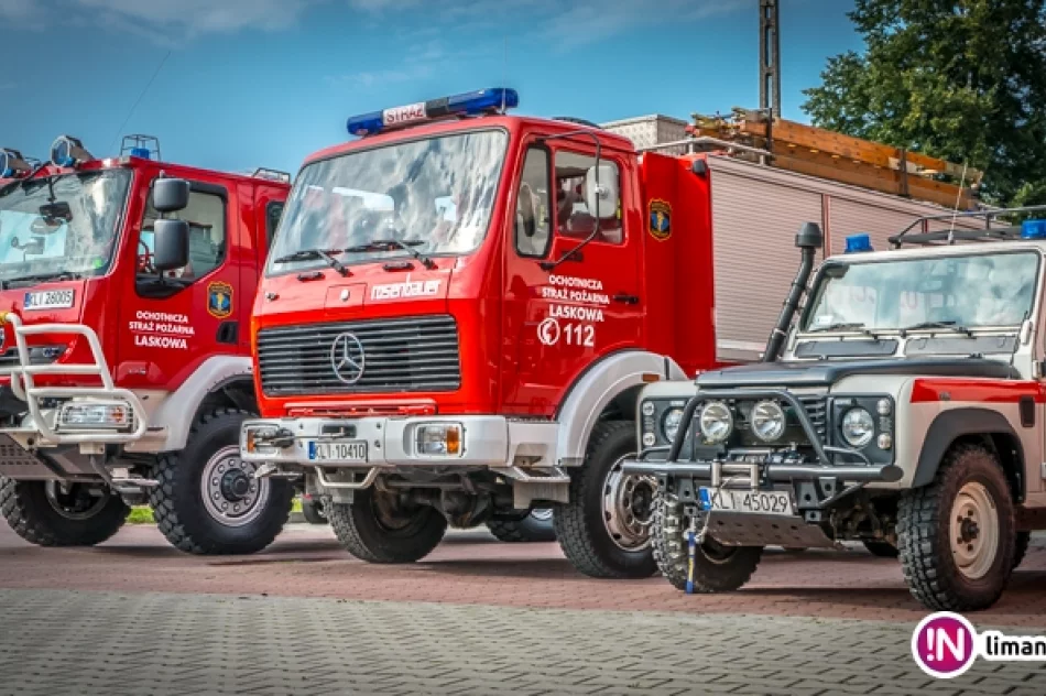 Przekazanie nowego samochodu dla OSP Laskowa - zdjęcie 19