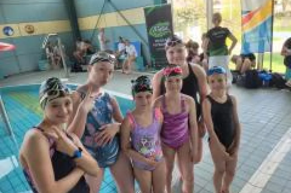 Aligator wprowadza swoją młodzież na szerokie wody - zdjęcie 6