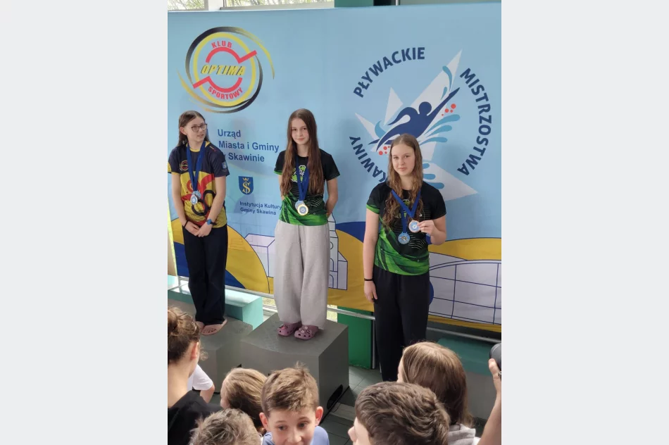 Aligator wprowadza swoją młodzież na szerokie wody - zdjęcie 13
