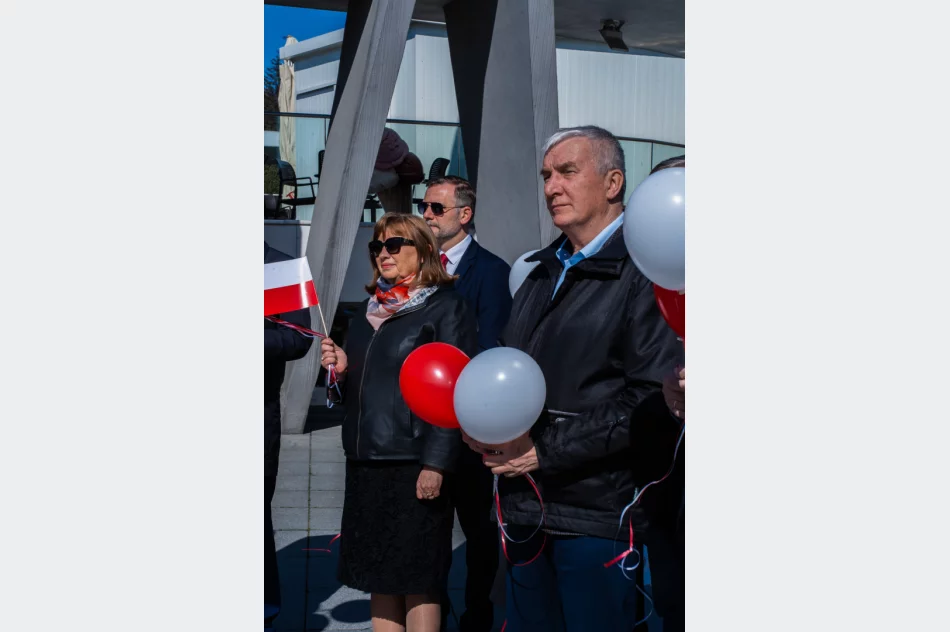 Limanowa świętowała w biało-czerwonych barwach na rynku - zdjęcie 10