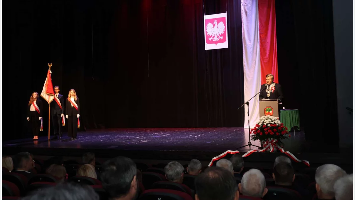 Uroczysta sesja Rady Miasta Limanowa z okazji 235. rocznicy uchwalenia Konstytucji 3 Maja