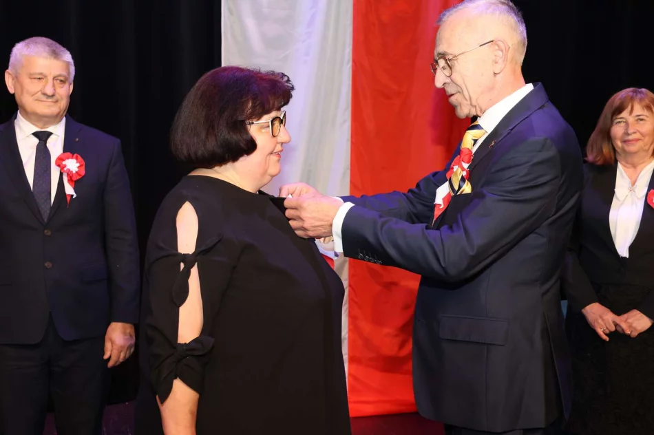 Uroczysta sesja Rady Miasta Limanowa z okazji 235. rocznicy uchwalenia Konstytucji 3 Maja - zdjęcie 14