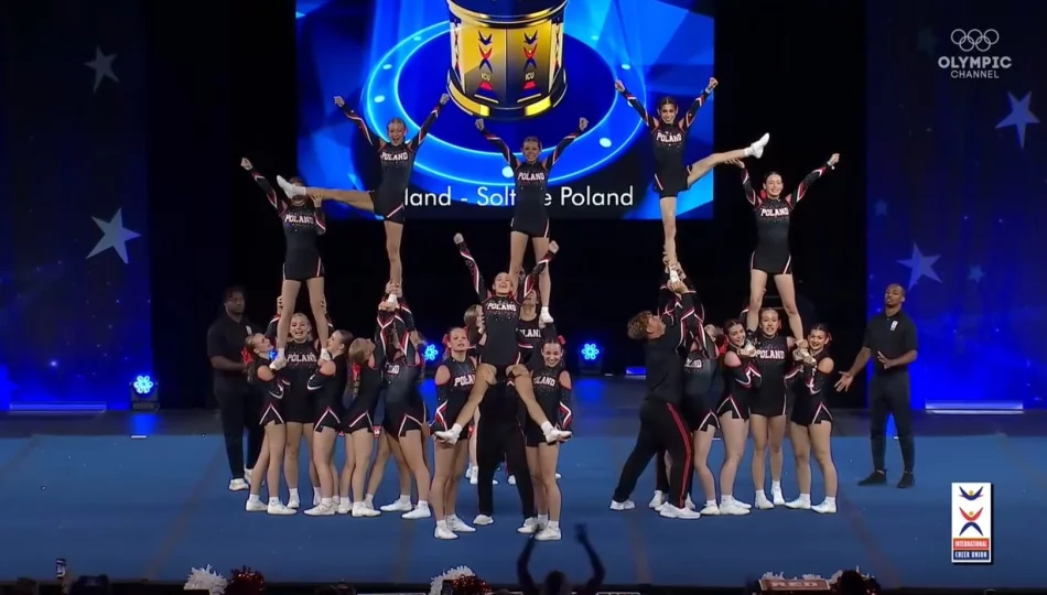 Limanowskie cheerleaderki z medalami w Orlando - zdjęcie 1