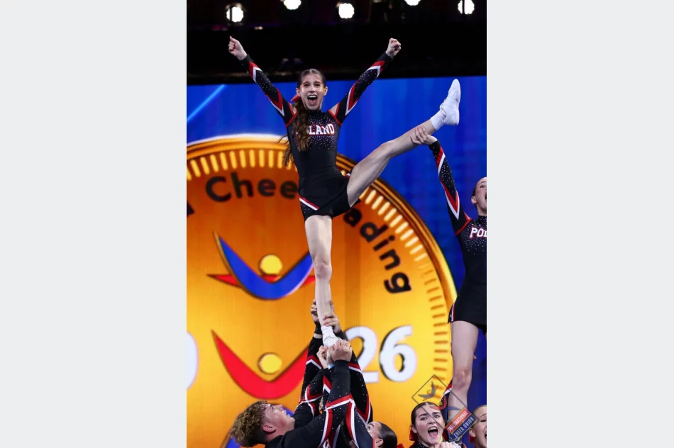 Limanowskie cheerleaderki z medalami w Orlando - zdjęcie 9