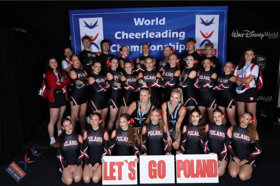 Limanowskie cheerleaderki z medalami w Orlando - zdjęcie 10