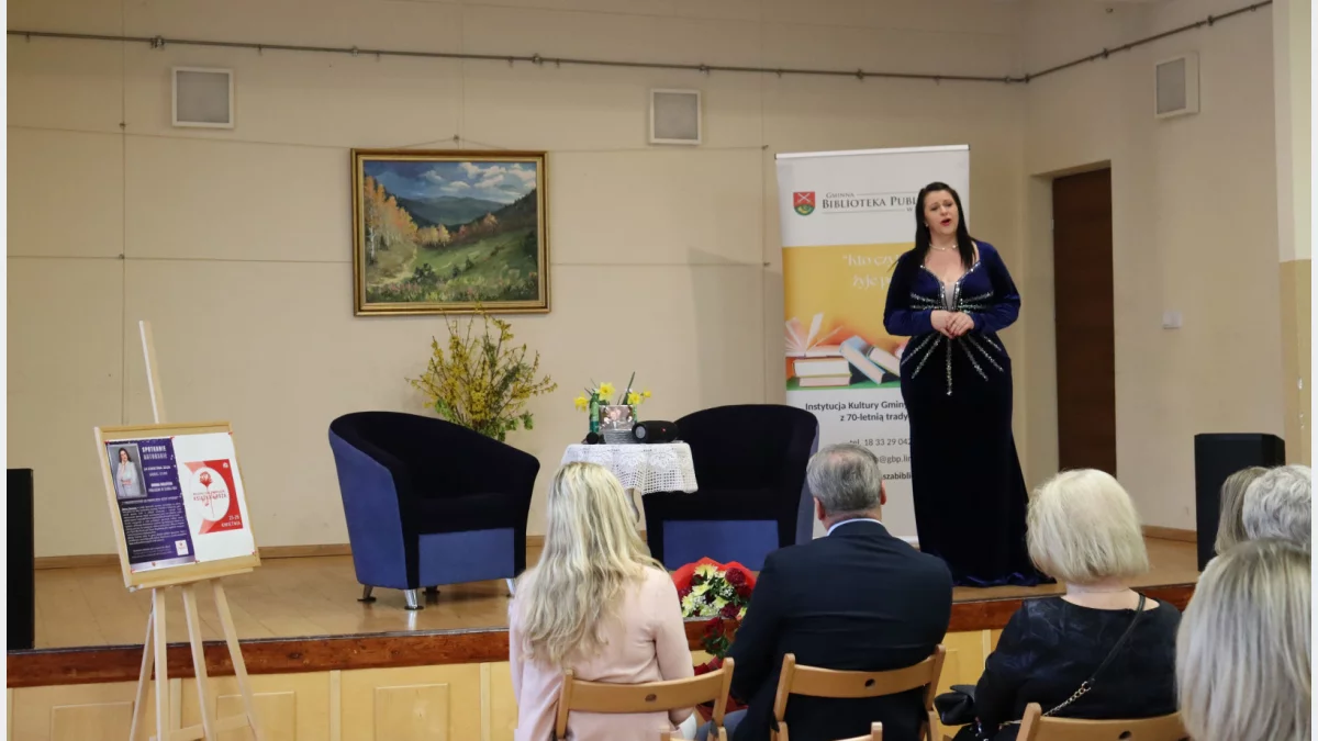 Portret śpiewaczki operowej Jadwigi Postrożnej, solistki Opery Wrocławskiej.