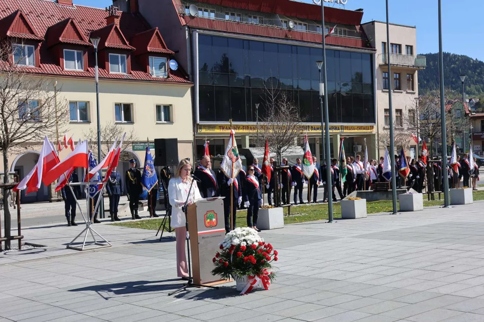Rocznica uchwalenia Konstytucji na rynku (ZDJĘCIA) - zdjęcie 16