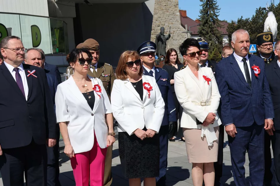 Rocznica uchwalenia Konstytucji na rynku (ZDJĘCIA) - zdjęcie 17