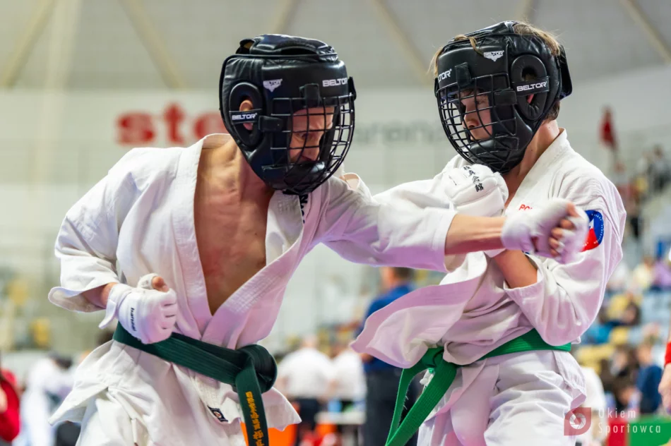 3 tytuły Mistrzów Polski i 6. miejsce drużynowo na Mistrzostwach Polski dla zawodników Limanowskiego Klubu Kyokushin Karate - zdjęcie 14