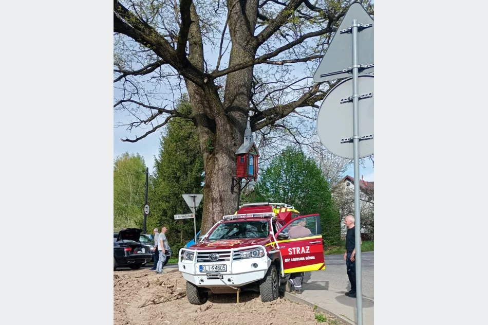 Powrót Kapliczki Chrystusa Frasobliwego w Łososinie Górnej i zaproszenie na uroczystość - zdjęcie 2