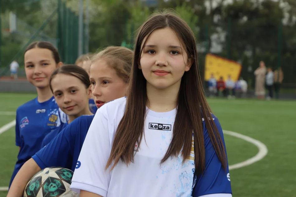 Dziewczęta z Siekierczyny I Mistrzyniami Gminy w Piłce Nożnej Dzieci - zdjęcie 2