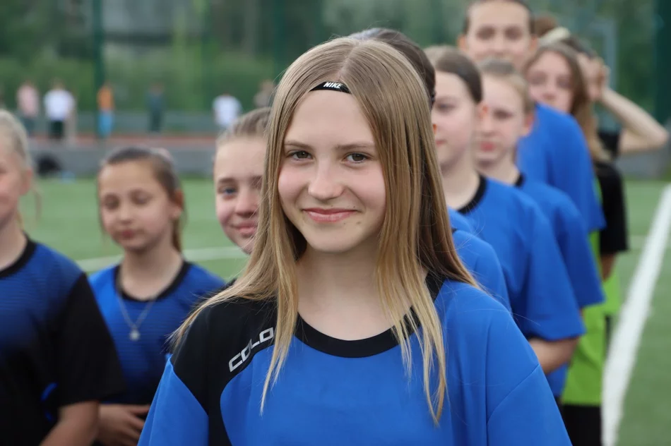Dziewczęta z Siekierczyny I Mistrzyniami Gminy w Piłce Nożnej Dzieci - zdjęcie 5