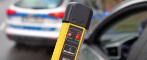 Jechał bez świateł i pasów, za to po alkoholu - zdjęcie główne