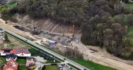 Betonowe pale stabilizują osuwisko nad linią kolejową - zdjęcie 2
