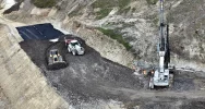 Betonowe pale stabilizują osuwisko nad linią kolejową - zdjęcie 4