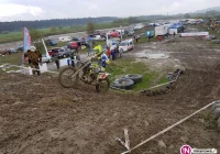 Udany początek sezonu. Wrócił na tor po kontuzji i zdominował zawody - zdjęcie główne