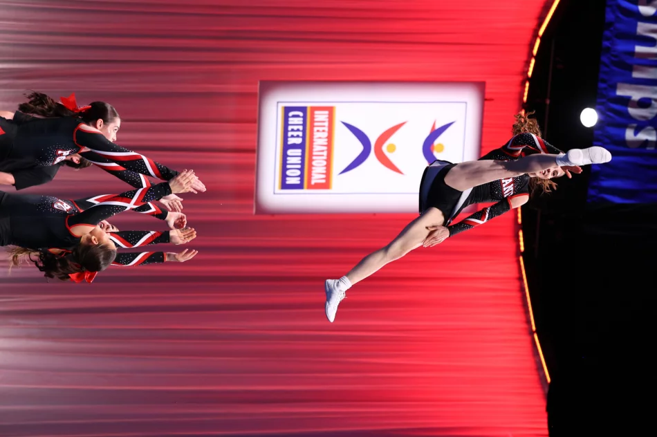 Limanowskie cheerleaderki na spotkaniu z pierwszą damą - zdjęcie 13