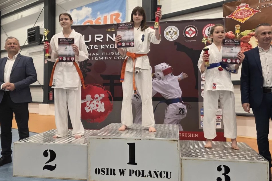 11 medali oraz 3 miejsce drużynowo na Turnieju w Połańcu dla zawodników Limanowskiego Klubu Kyokushin Karate - zdjęcie 6