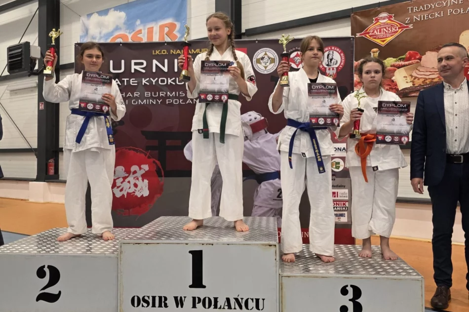 11 medali oraz 3 miejsce drużynowo na Turnieju w Połańcu dla zawodników Limanowskiego Klubu Kyokushin Karate - zdjęcie 7