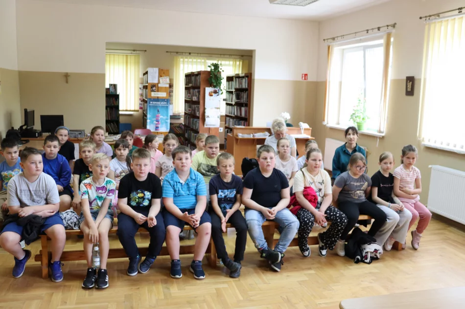 Tydzień Bibliotek: uczniowie czytali legendy - zdjęcie 4