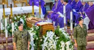 Tłumy wiernych pożegnały prałata Jana Bukowca.  'Ciekawe jak to jest w niebie?' - zdjęcie 3