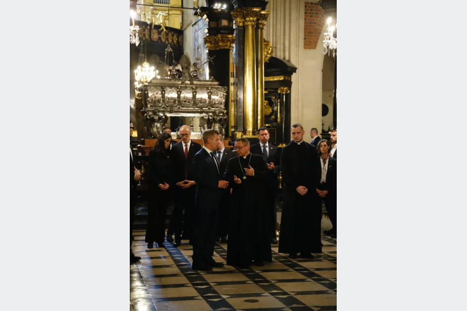 Premier Węgier z wizytą na Wawelu. Spotkał się z kard. Grzegorzem Rysiem - zdjęcie 13