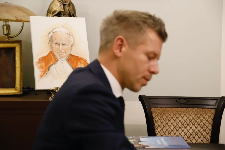 Premier Węgier z wizytą na Wawelu. Spotkał się z kard. Grzegorzem Rysiem - zdjęcie 16