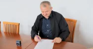 Nowy plac zabaw oraz remont boiska wielofunkcyjnego w Męcinie - zdjęcie 4
