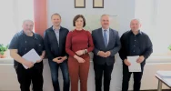 Nowy plac zabaw oraz remont boiska wielofunkcyjnego w Męcinie - zdjęcie 5