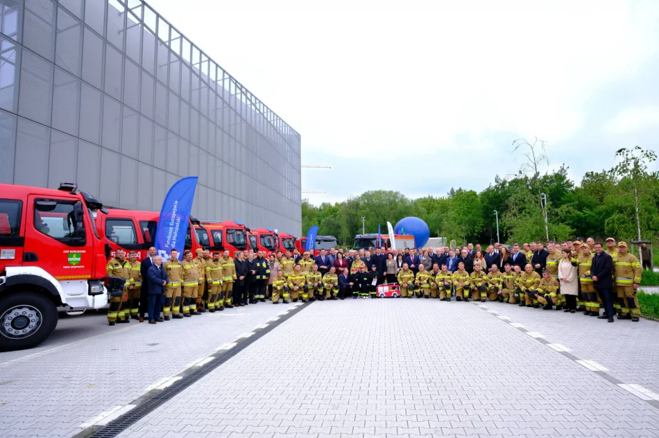 Nowe wozy strażackie dla OSP. Trafią też na Limanowszczyznę - zdjęcie 2