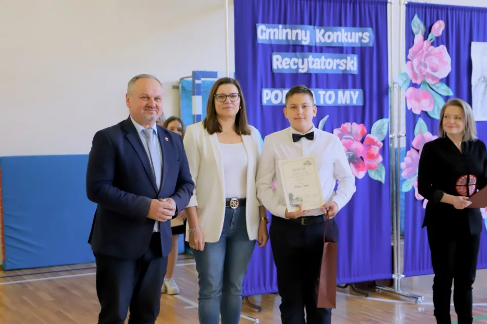 „Pan Tadeusz” wybrzmiał w Starej Wsi. Gminny Konkurs Recytatorski rozstrzygnięty! - zdjęcie 14